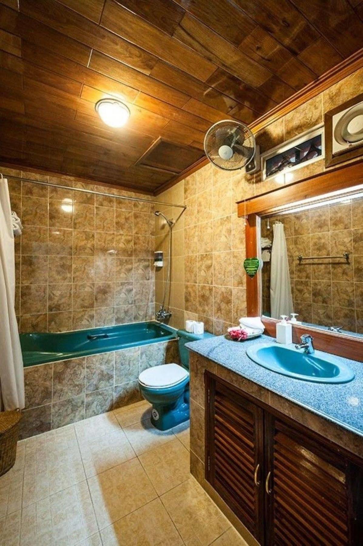 فندق هيبيسكوس ريد بنوم بنه المظهر الخارجي الصورة